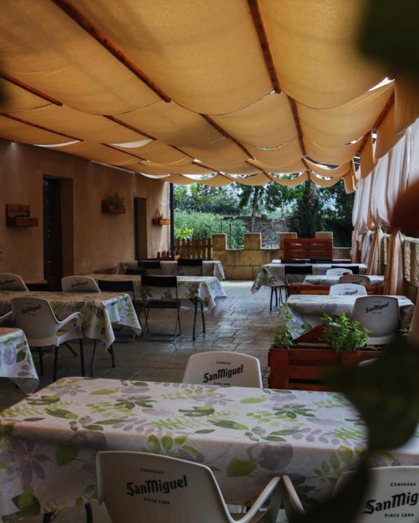 Las Bodegas De Claveria El Humo de Muro Ngoại thất bức ảnh